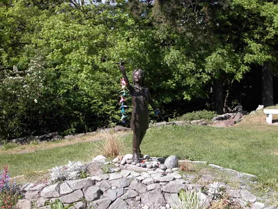 The five-foot-tall bronze statue was installed in Peace Park in the &#39;90s.