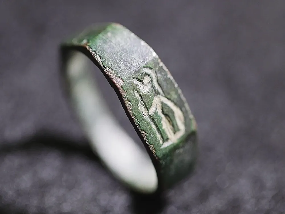 Minerva ring